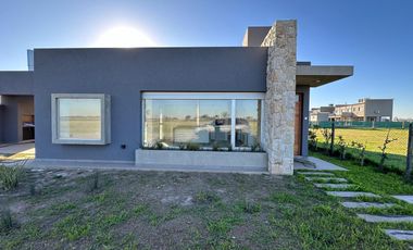 venta casa 3 dormitorios brisanova pueblo esther