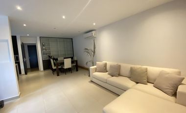 Casa en alquiler anual en Santa Barbara, con 4 dormitorios a la laguna
