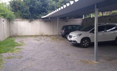 Cochera en venta en La Plata