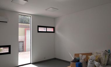 Depósito en  Venta en Micro Parque Industrial con Seguridad 24hs