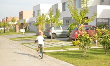 Casas de Santa Ana | Venta | Plan adjudicado con entrega año 2026