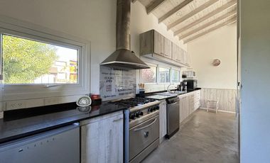 Casa en Alquiler- Ecuestre Lote 340- Costa Esmeralda - Grande capacidad - Pileta