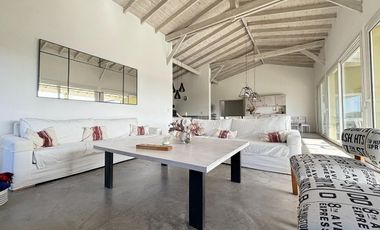 Casa en Alquiler- Ecuestre Lote 340- Costa Esmeralda - Grande capacidad - Pileta