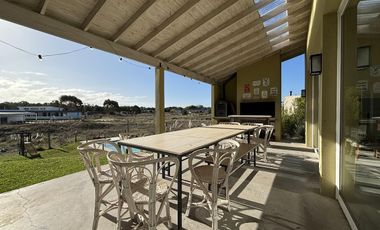 Casa en Alquiler- Ecuestre Lote 340- Costa Esmeralda - Grande capacidad - Pileta