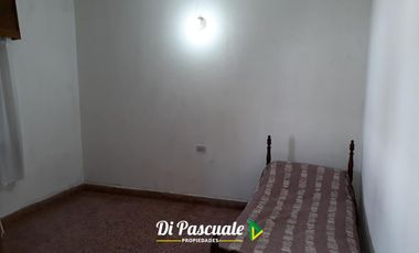 VENTA Casa 4 Ambientes con Dependencia - Moreno Sur