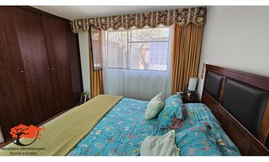 SE VENDE AMPLIA  CASA CENTRAL CALLE RODRIGUEZ