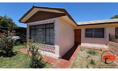 SE VENDE AMPLIA  CASA CENTRAL CALLE RODRIGUEZ