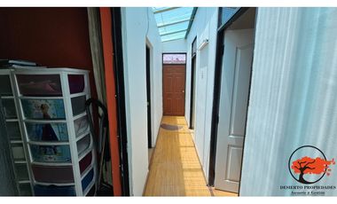 SE VENDE AMPLIA  CASA CENTRAL CALLE RODRIGUEZ