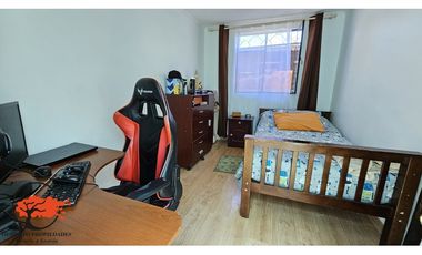 SE VENDE AMPLIA  CASA CENTRAL CALLE RODRIGUEZ