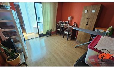 SE VENDE AMPLIA  CASA CENTRAL CALLE RODRIGUEZ