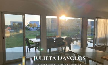 Casa en Venta/Alquiler 5 ambientes  Puertos del lago  Barrio Araucarias