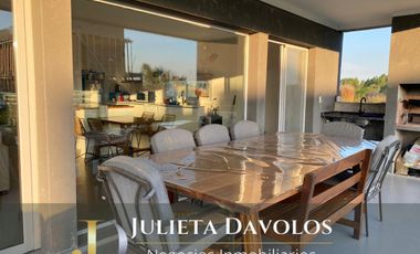 Casa en Venta/Alquiler 5 ambientes  Puertos del lago  Barrio Araucarias