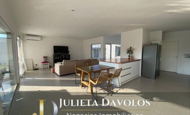 Casa en Venta/Alquiler 5 ambientes  Puertos del lago  Barrio Araucarias