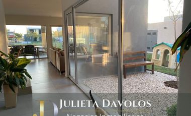 Casa en Venta/Alquiler 5 ambientes  Puertos del lago  Barrio Araucarias