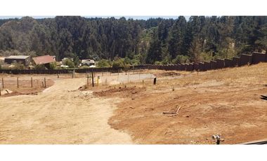 Terreno con gran vista al mar en Condominio