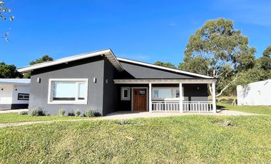 Casa en Venta - Barrio Ecuestre Lote 156 de Costa Esmeralda - Frente a la cancha de Polo