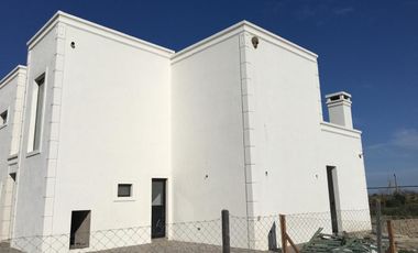 Casa a estrenar en venta en Área 8, San Sebastián