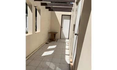 DESIERTO PROPIEDADES  VENDE CASA CENTRAL