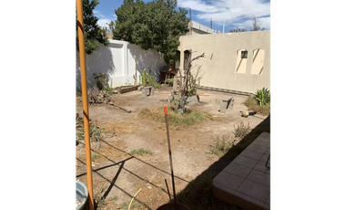 DESIERTO PROPIEDADES  VENDE CASA CENTRAL