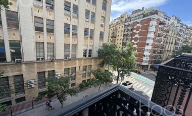 Departamento en Recoleta frente balcon