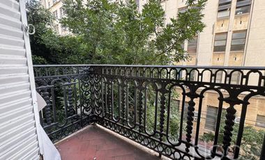 Departamento en Recoleta frente balcon