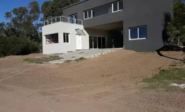 Costa Esmeralda - Casa en venta en barrio Golf 2