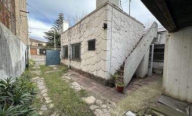 Casa ideal uso comercial sobre Avenida Calchaqui