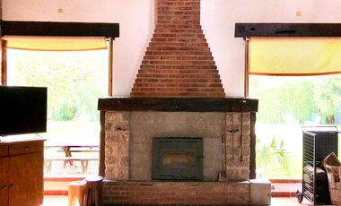 Casa - Ibarlucea- tipo campo