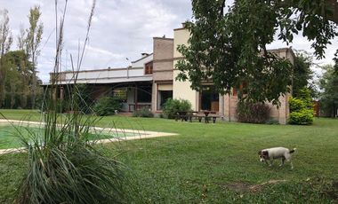 Casa - Ibarlucea- tipo campo