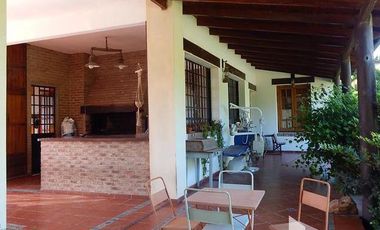 Casa - Ibarlucea- tipo campo