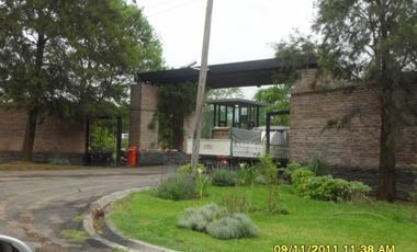 vendo lote con bajada nautica en Barrio privado permuto