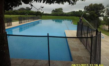 vendo lote con bajada nautica en Barrio privado permuto
