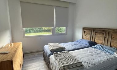 Casa 5 ambientes totalmente amoblada en venta - Hudson Park