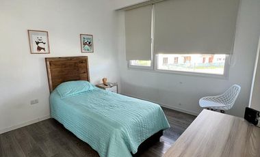 Casa 5 ambientes totalmente amoblada en venta - Hudson Park