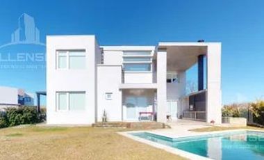 Casa 5 ambientes totalmente amoblada en venta - Hudson Park