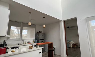 Casa 5 ambientes totalmente amoblada en venta - Hudson Park