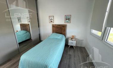Casa 5 ambientes totalmente amoblada en venta - Hudson Park