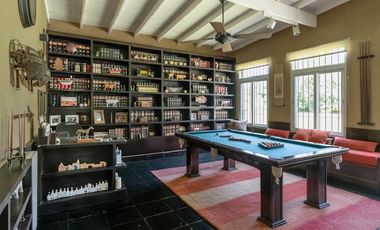 CASA EN VENTA -  El Solar de Capilla, Exaltación de la Cruz  -   5 Ambientes, Pileta, Espectacular