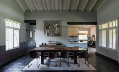 CASA EN VENTA -  El Solar de Capilla, Exaltación de la Cruz  -   5 Ambientes, Pileta, Espectacular