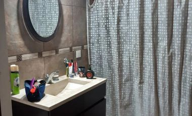 Casa en venta - 3 dormitorios 2 baños - jardin y patio - 182mts2 - Monte Grande