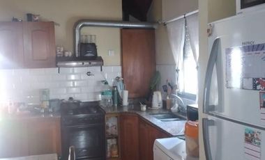 Casa en venta - 3 dormitorios 2 baños - jardin y patio - 182mts2 - Monte Grande