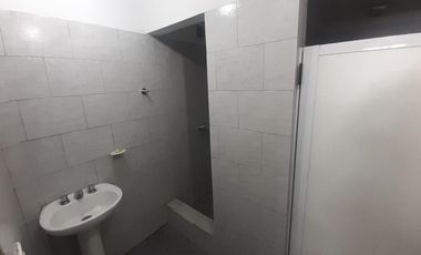 Oportunidad galpón /deposito comercial / tres oficinas a metros de Au del Oeste y puente Derqui.