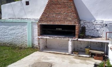 Casa en venta - 5 Dormitorios 3 Baños - Cocheras - 500Mts2 - Longchamps