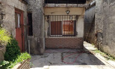 Casa en venta - 2 Dormitorios 1 Baño - Cochera - 214Mts2 - Berisso