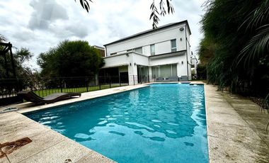 Casa en venta - Barrio Terralagos, Canning