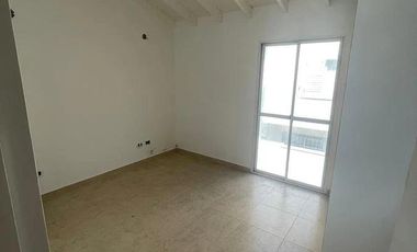 Casa en venta - 1 Dormitorio 2 Baños - 55Mts2 - Costa Azul