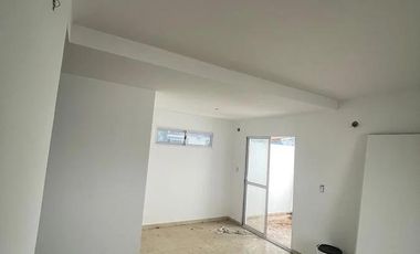Casa en venta - 1 Dormitorio 2 Baños - 55Mts2 - Costa Azul