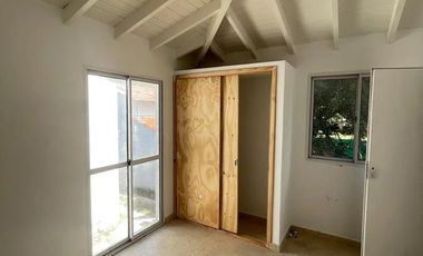 Casa en venta - 1 Dormitorio 2 Baños - 55Mts2 - Costa Azul