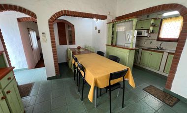 Casa en venta - 3 Dormitorios 3 Baños - Cochera - 225Mts2 - San Clemente del Tuyú