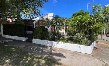 Casa en venta - 3 Dormitorios 3 Baños - Cochera - 225Mts2 - San Clemente del Tuyú